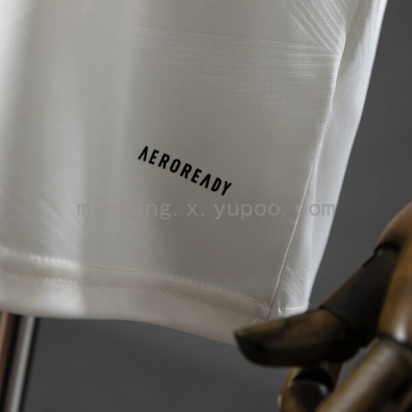 Camiseta Flamengo 2023 Tercera — detalle escudo