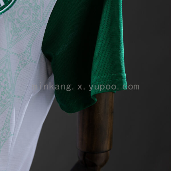 Camiseta Palmeiras 2023/24 Local Mujer — detalle del escudo y estrella