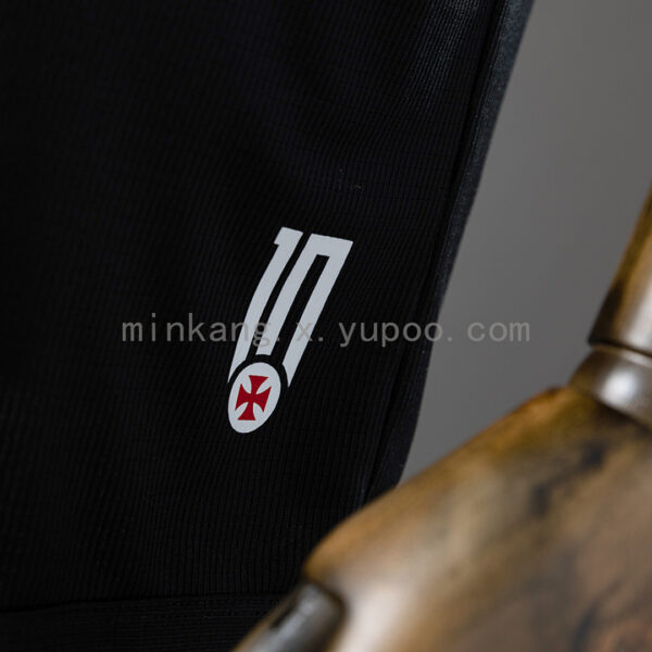 Camiseta Vasco da Gama 2024/25 Local — detalle escudo