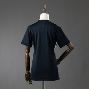 Camiseta Vasco da Gama 2024/25 Local Mujer — detalle escudo y cruz de Malta