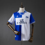 Camiseta Deportivo Alavés 2000/01 Retro Local — detalle escudo club