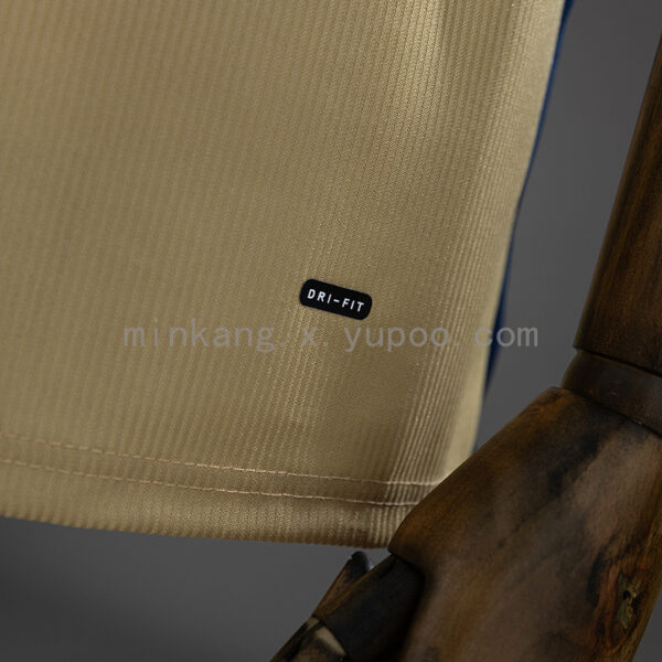 Camiseta Arsenal 1999/2000 Visita - detalle escudo