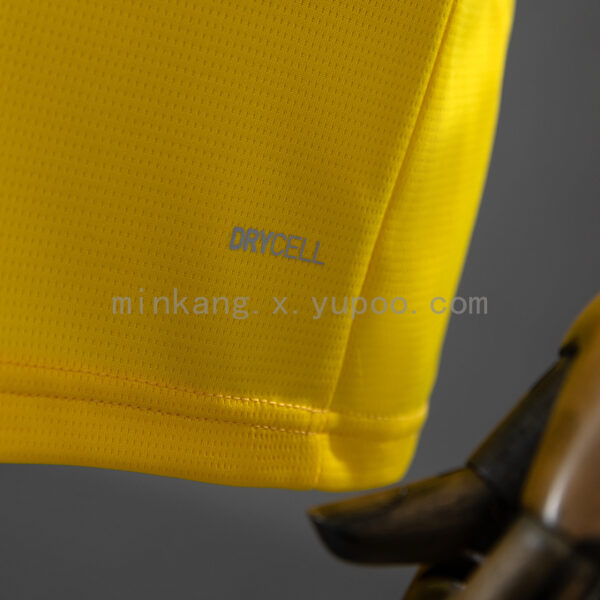 Camiseta Girona 2023/24 Visita — detalle cuello