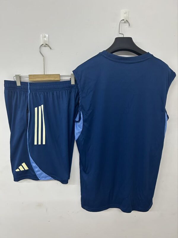 Camiseta Fulham 2023/24 Entrenamiento - detalle patrocinador frontal Mongolia