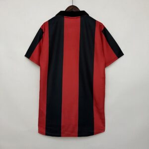 Camiseta Eintracht Frankfurt 1999/00 Retro Local - detalle escudo