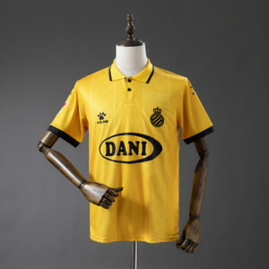 Camiseta Espanyol 2024/25 Edición Aniversario — detalle logo KELME