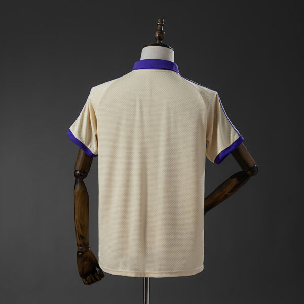 Camiseta Real Madrid 2023/24 Polo — detalle