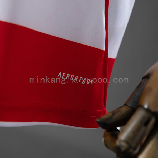 Camiseta Granada 2024/25 Local — detalle del patrocinador LOWI