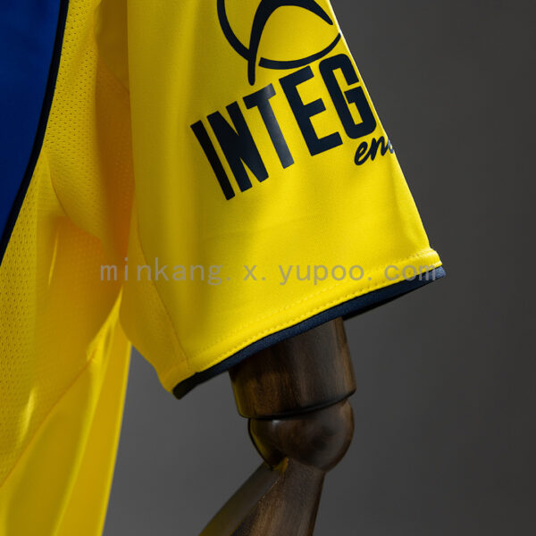 Camiseta Real Oviedo 2023/24 Visita — detalle