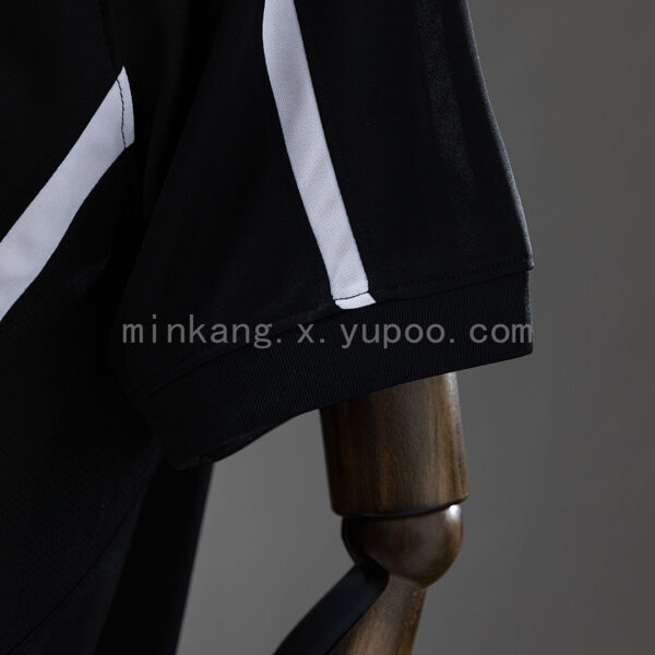 Camiseta Colo Colo 2005 Retro Visita - detalle patrocinador Cristal