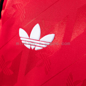 Camiseta Flamengo 1987 Retro Local — detalle logo Adidas y cuello