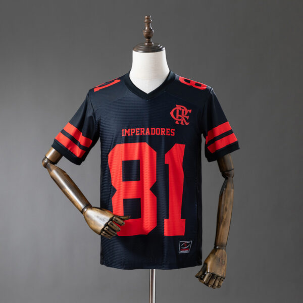 Camiseta Flamengo 2018/19 Local — detalle texto 'IMPERADORES'