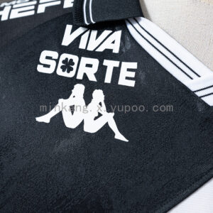 Camiseta Vasco da Gama 2024/25 Local — detalle franja diagonal y sponsor Betfair