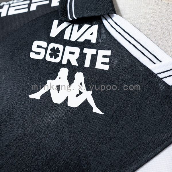 Camiseta Vasco da Gama 2024/25 Local — detalle franja diagonal y sponsor Betfair