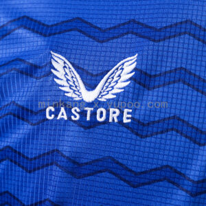 Camiseta Everton 2023/24 Local - detalle sponsor Stake.com