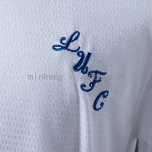 Camiseta Leeds United 1994/95 Retro Local - detalle patrocinador Thistle Hotels