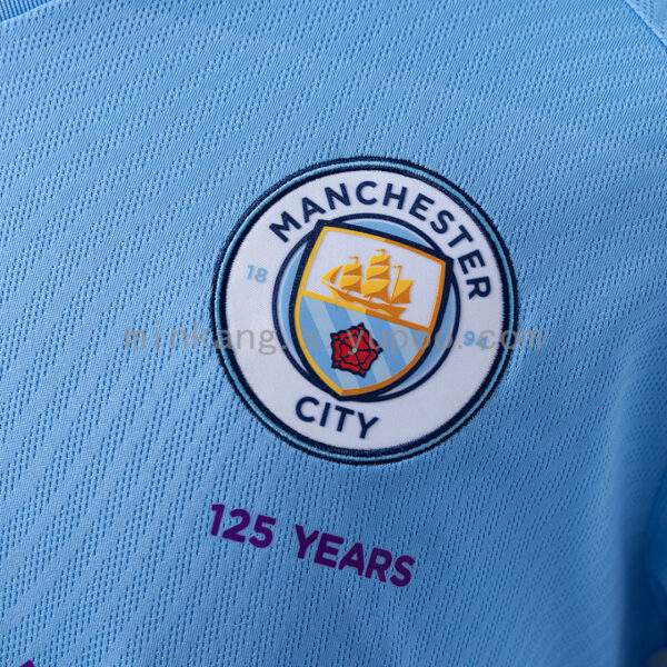 Camiseta Manchester City 2019/20 Retro Local - detalle patrocinador Etihad