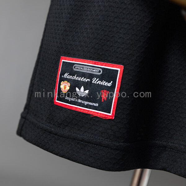 Camiseta Manchester United 1988 Retro Polo - detalle logo Adidas Originals