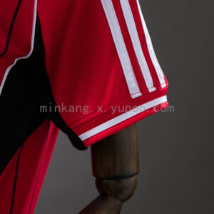 Camiseta Manchester United 2023/24 US Pack - detalle cuello abotonado