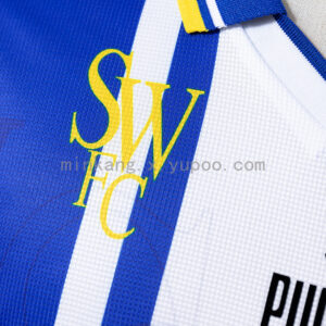 Camiseta Sheffield Wednesday 1997 Retro Local - detalle del cuello y ribetes amarillos