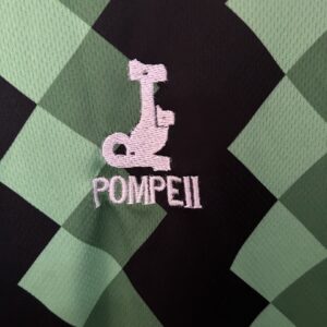 Camiseta Racing de Santander 2013 Aniversario Retro Local — detalle estampado de rombos