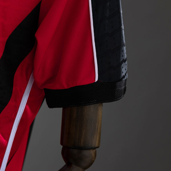 Camiseta Vitória 2024/25 Local — detalle cuello