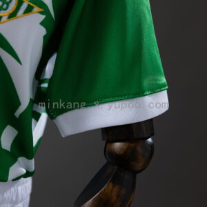 Camiseta Real Betis Temática Naruto Niño - detalle manga y hombro verde