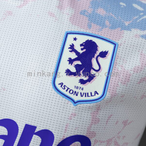 Camiseta Aston Villa 2023/24 Visitante - detalle patrocinador Betano y manga