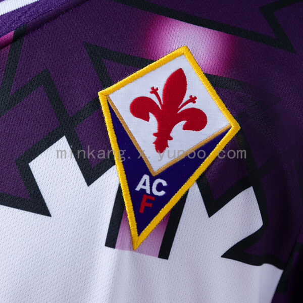Camiseta Fiorentina 1996 Retro Visita Manga Larga - detalle manga y puño