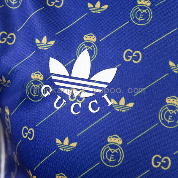 Camiseta Real Madrid 2022/23 Local Version Jugador — detalle patrón manga