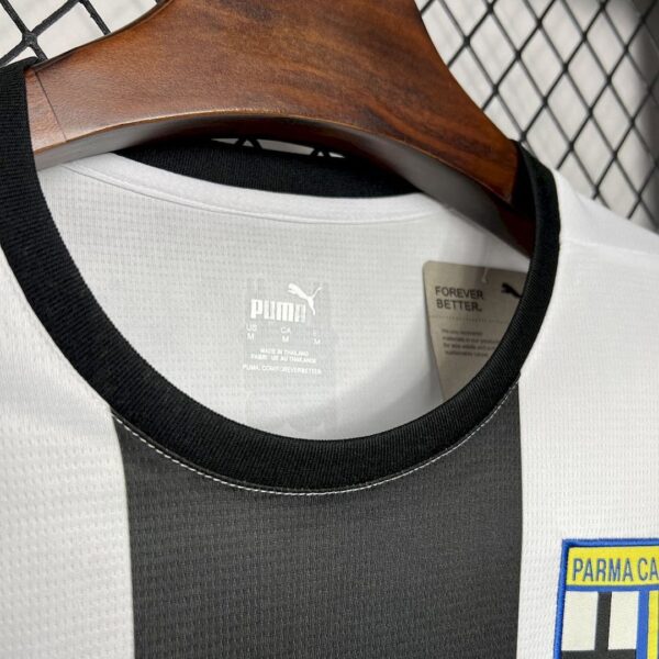 Camiseta Parma 2024/25 Local - detalle logo Puma