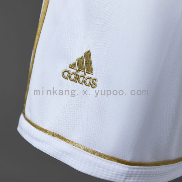 Camiseta Real Madrid 2002/03 Retro Local — detalle cuello