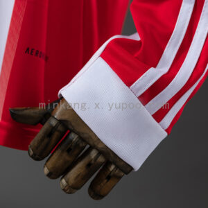 Camiseta FC Bayern München 2023/24 Local Manga Larga - detalle del cuello