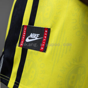 Camiseta Borussia Dortmund 1997 Retro Local - detalle