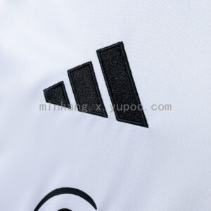 Camiseta Eintracht Frankfurt 2022/23 Local - detalle cuello