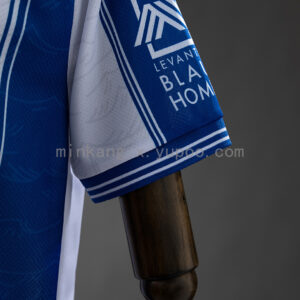 Camiseta Levante UD 2023/24 Visita — detalle manga y costuras