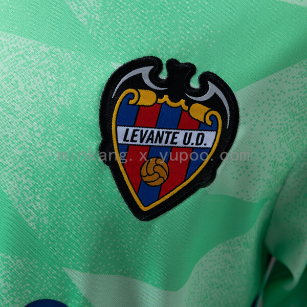 Camiseta Levante UD 2023/24 Tercera — detalle de la manga
