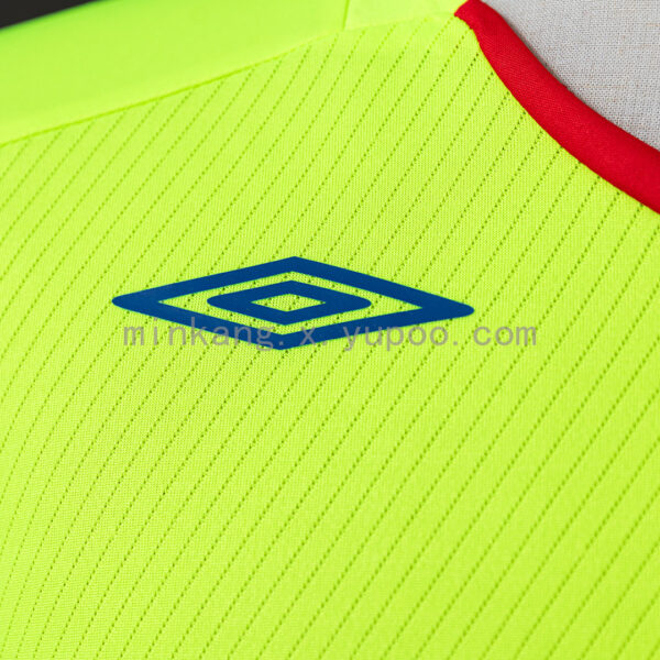 Camiseta Lyon 2005/06 Visita Retro - detalle manga izquierda