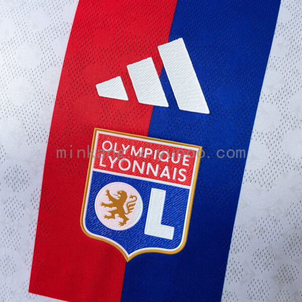 Camiseta Olympique de Lyon 2024/25 Local Versión Jugador - detalle manga