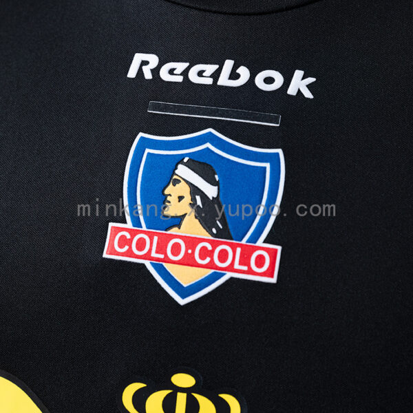 Camiseta Colo Colo 2004 Retro Alternativa - detalle sponsor Cristal