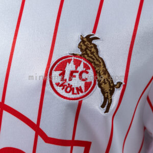 Camiseta 1. FC Köln 1986/87 Local - detalle del patrocinador DAIMON