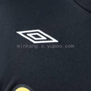 Camiseta Colo Colo 2006 Retro Local - detalle patrocinador Cristal