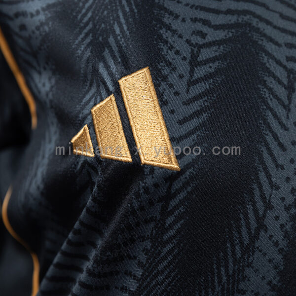 Camiseta Atletico Mineiro 2023/24 Tercera — detalle logo Adidas