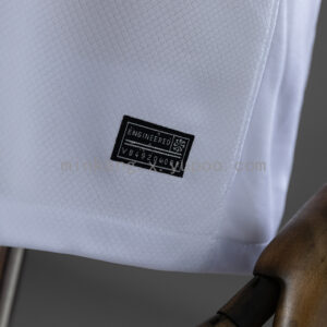 Camiseta Atlético Mineiro 2023/24 Visita — detalle cuello V