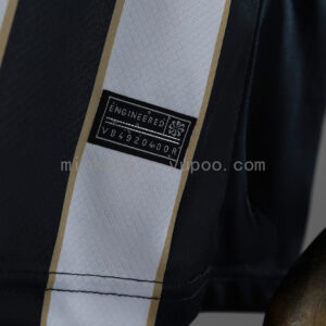 Camiseta Atlético Mineiro 2024/25 Local Mujer — detalle logo Nike