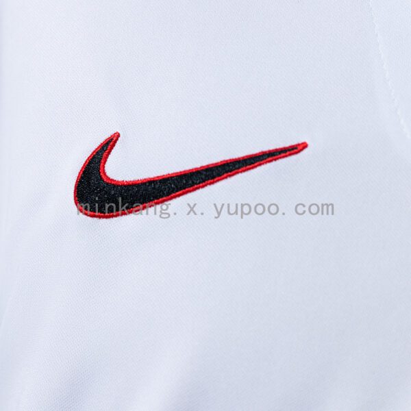 Camiseta Colo Colo 1991 Retro Local - detalle etiqueta inferior Nike