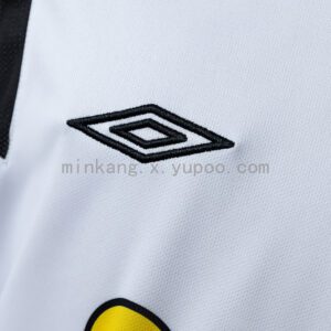 Camiseta Colo Colo 2006 Retro Local Manga Larga - detalle logo Umbro