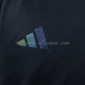 Camiseta Flamengo 2023/24 Tercera — detalle logo Adidas