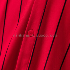 Camiseta Flamengo 2023/24 US Pack — detalle logo Adidas y franjas en manga