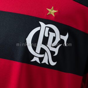 Camiseta Flamengo 2001 Retro Local — detalle del material y franjas